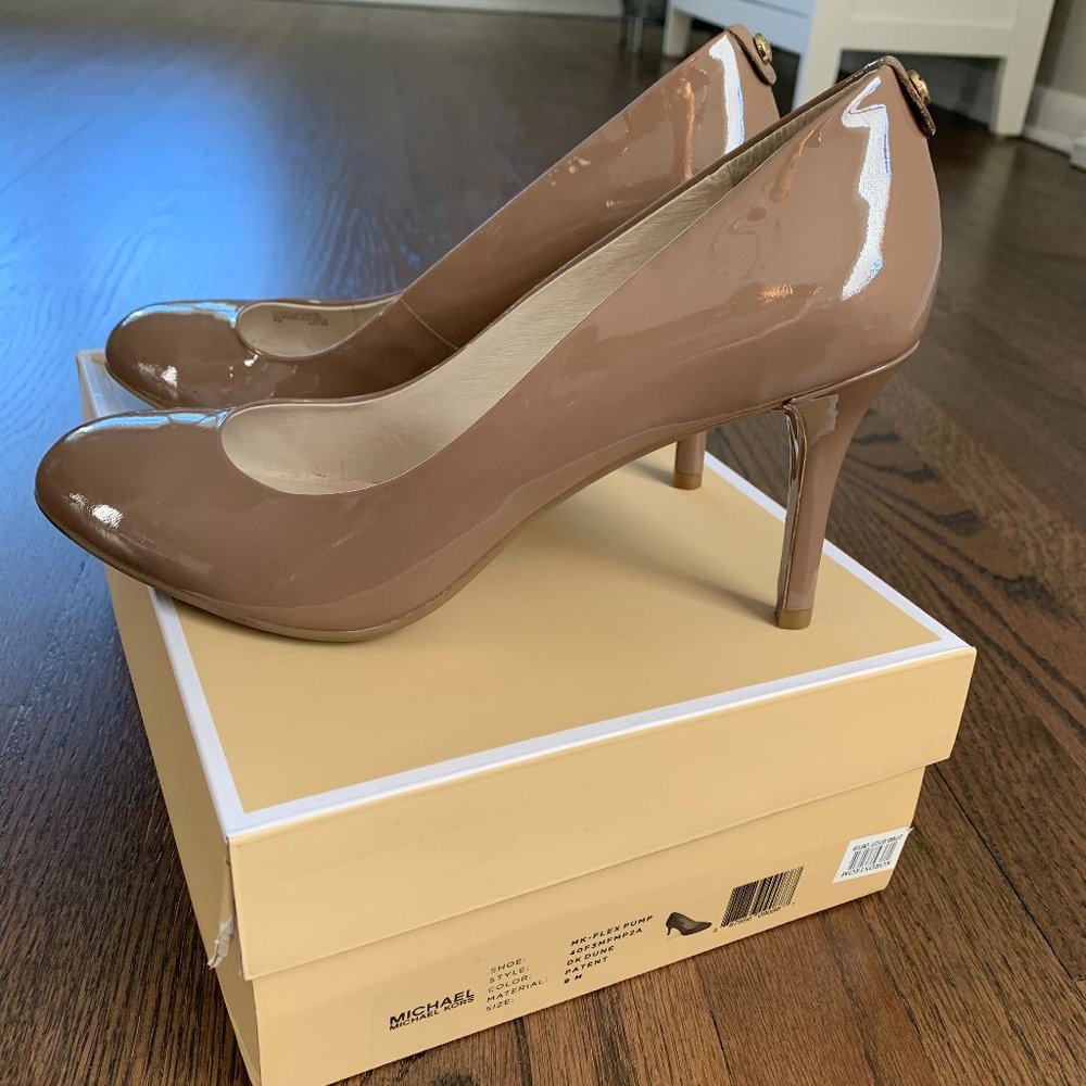 Michael Kors Flex Pump Dune size 9M
